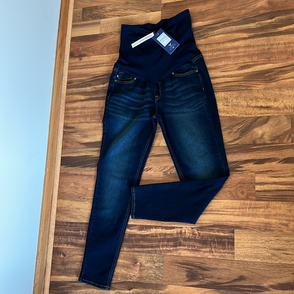 High-Waisted Blue Jeans with stretchy maternity like waist